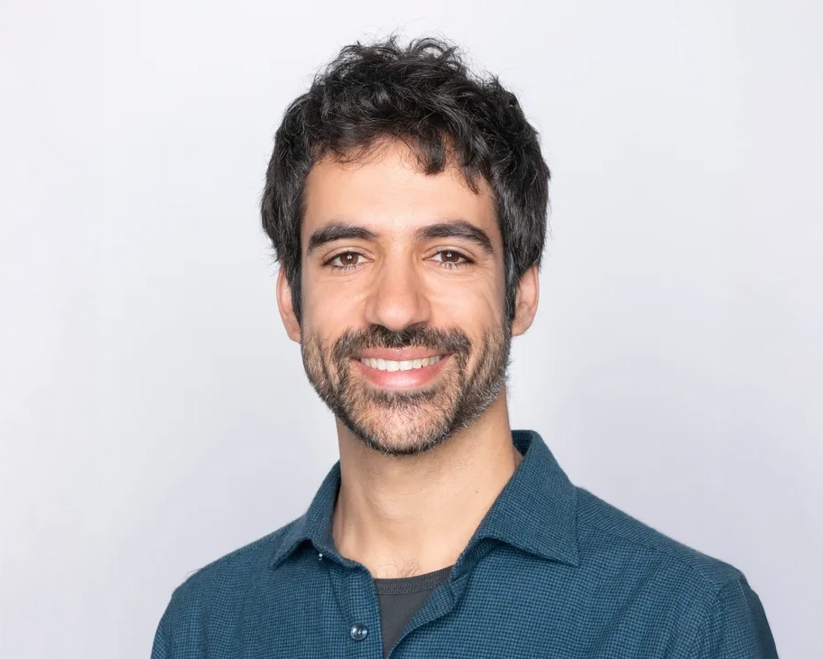 Dr. Dimitris Kouzoupis